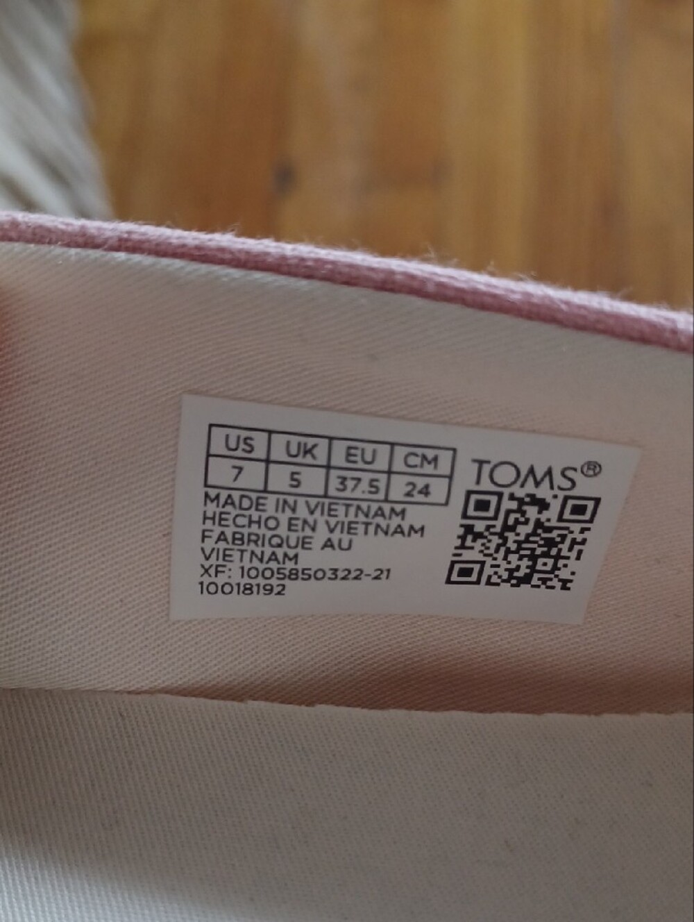 Toms Pink Canvas Slip-On Flats - Picture 5 of 16